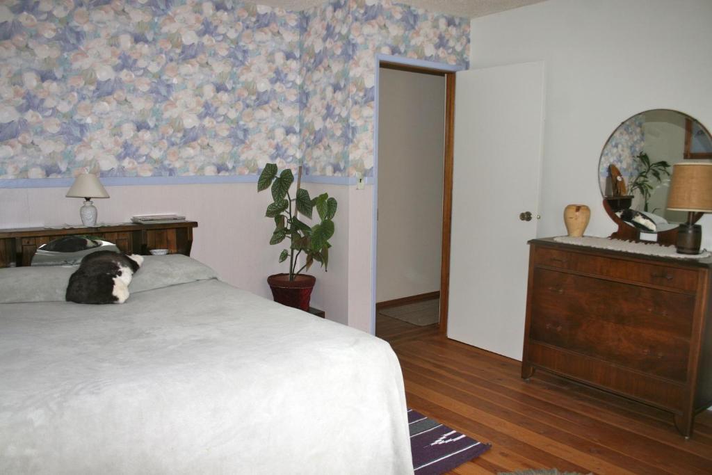 Dunphy'S Bed And Breakfast Parson Room photo